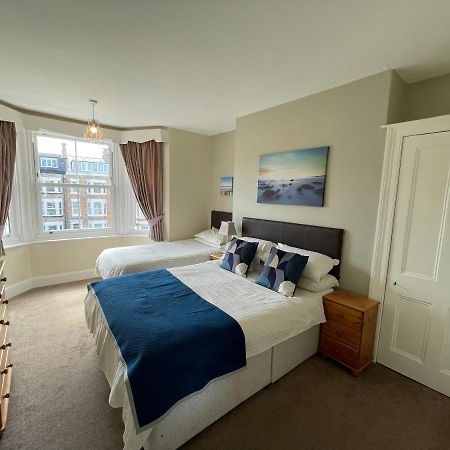 45 The Square Holiday Apartments 스카버러 외부 사진