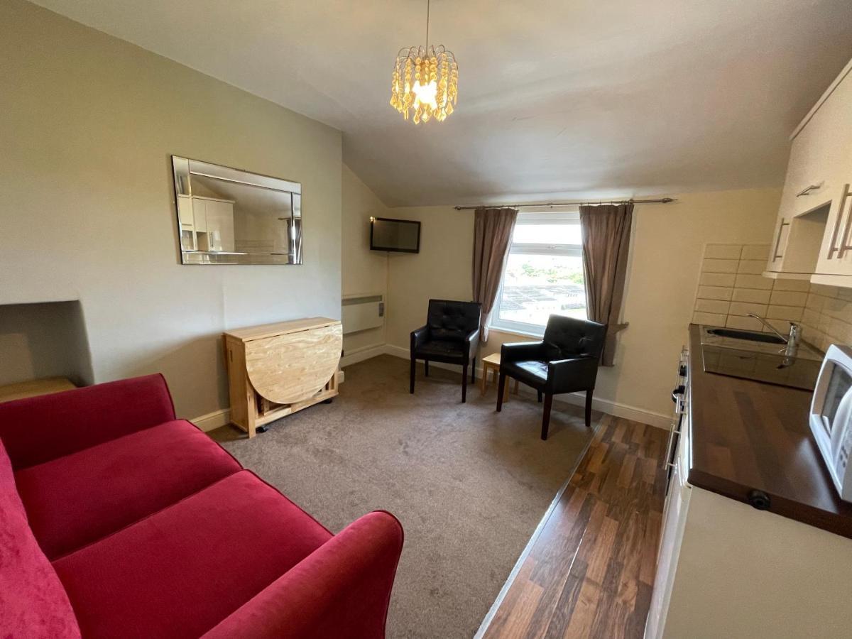 45 The Square Holiday Apartments 스카버러 외부 사진
